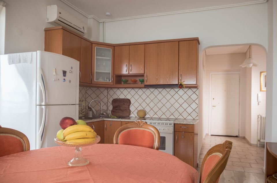 Panoramic Apartment | In-room dining