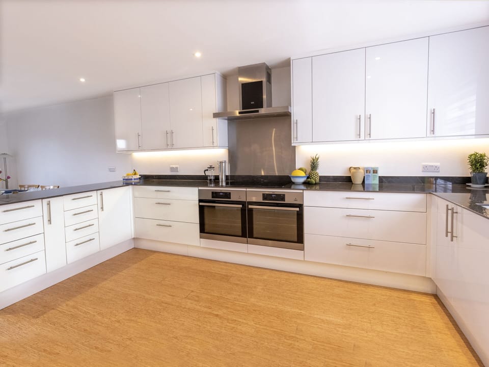 Panoramic House, Private Bathroom | Shared kitchen