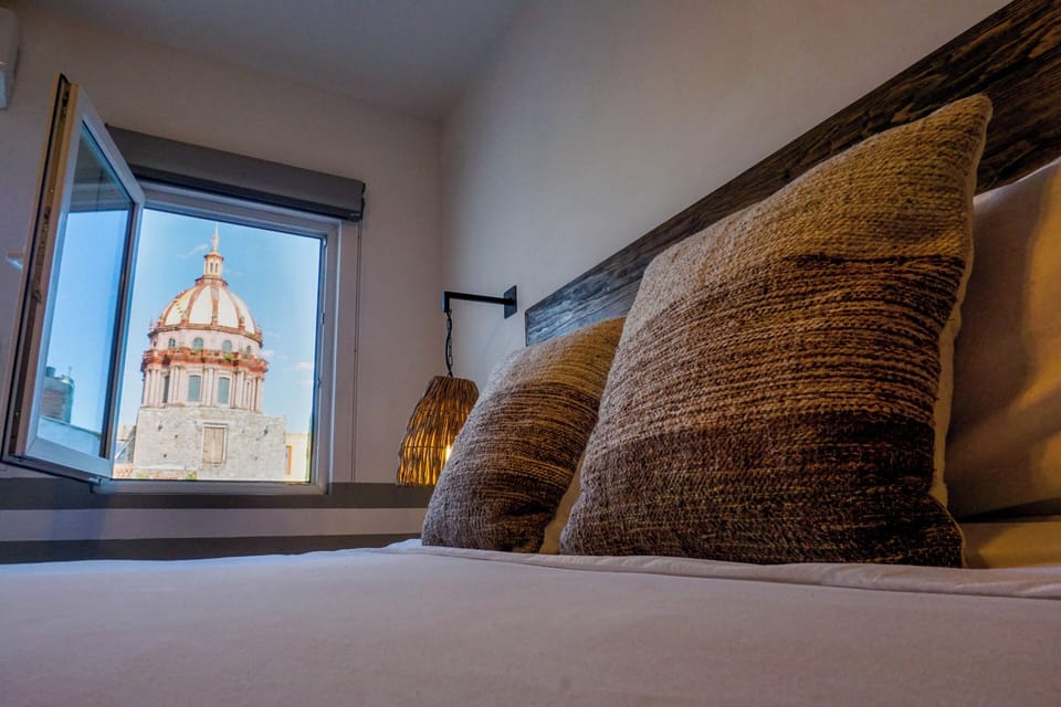 Luxury Double Room | Free WiFi, bed sheets
