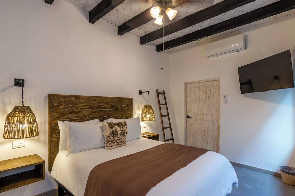Standard Room | Free WiFi, bed sheets
