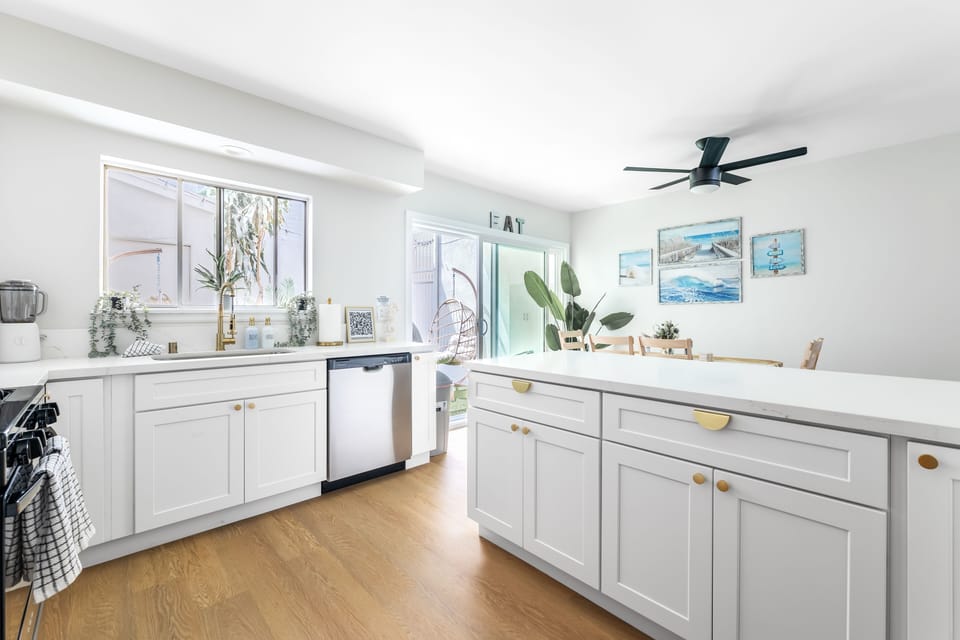 Large kitchen fully equipped for all your cooking needs 