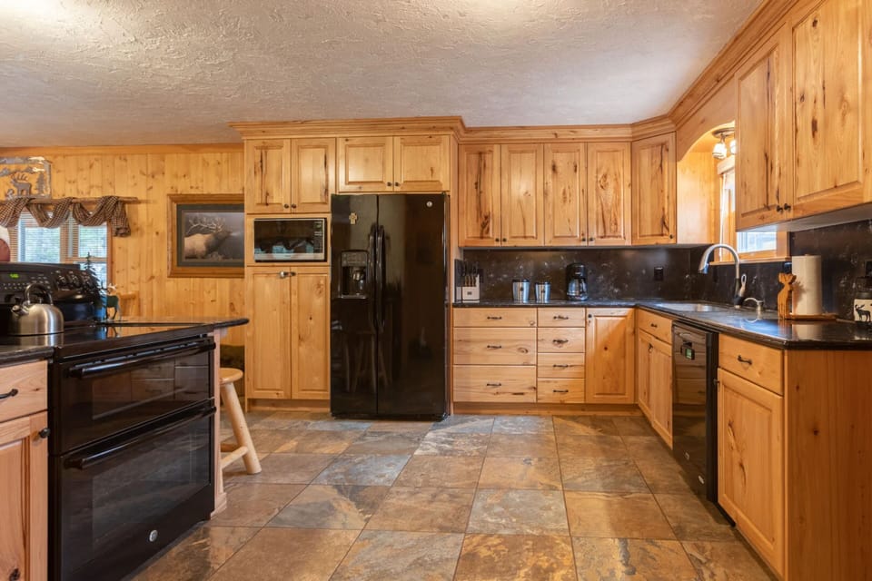Villa (2 Bedrooms) | Private kitchen | Fridge, microwave, oven, stovetop