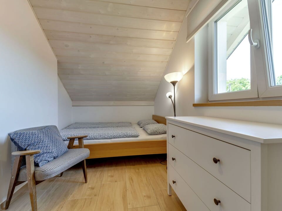 Furniture, Property, Building, Cabinetry, Window, Comfort, Wood, House, Drawer, Floor
