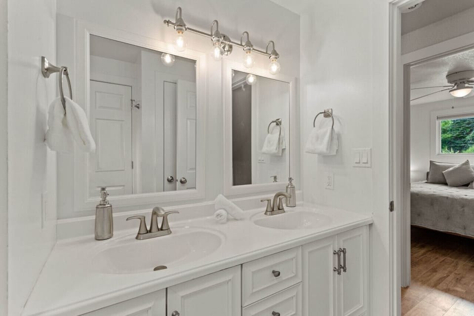 Full Bathroom #1 with 2 sinks