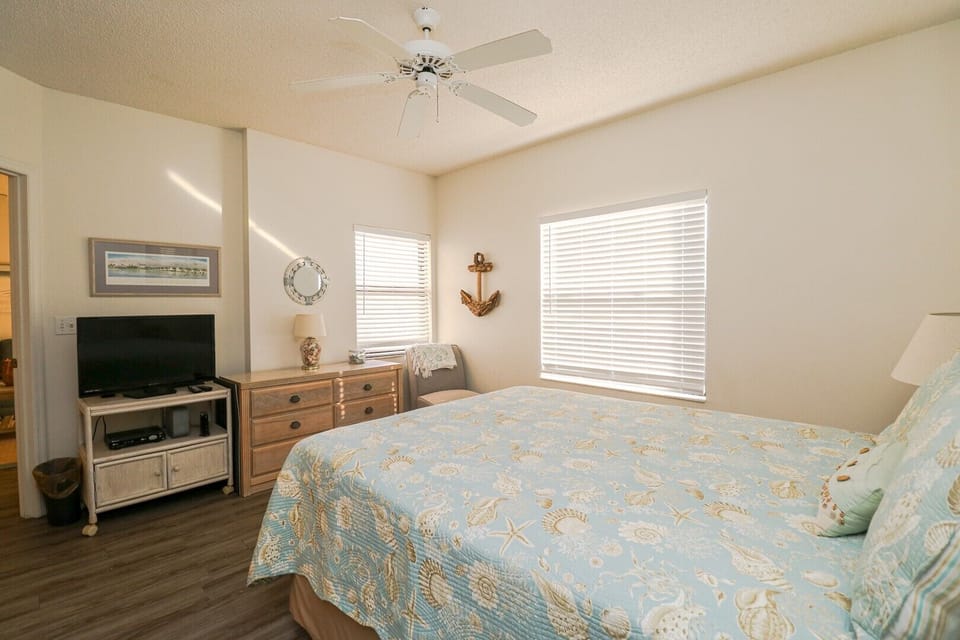 St. Augustine Beach Rentals Master Bedroom
