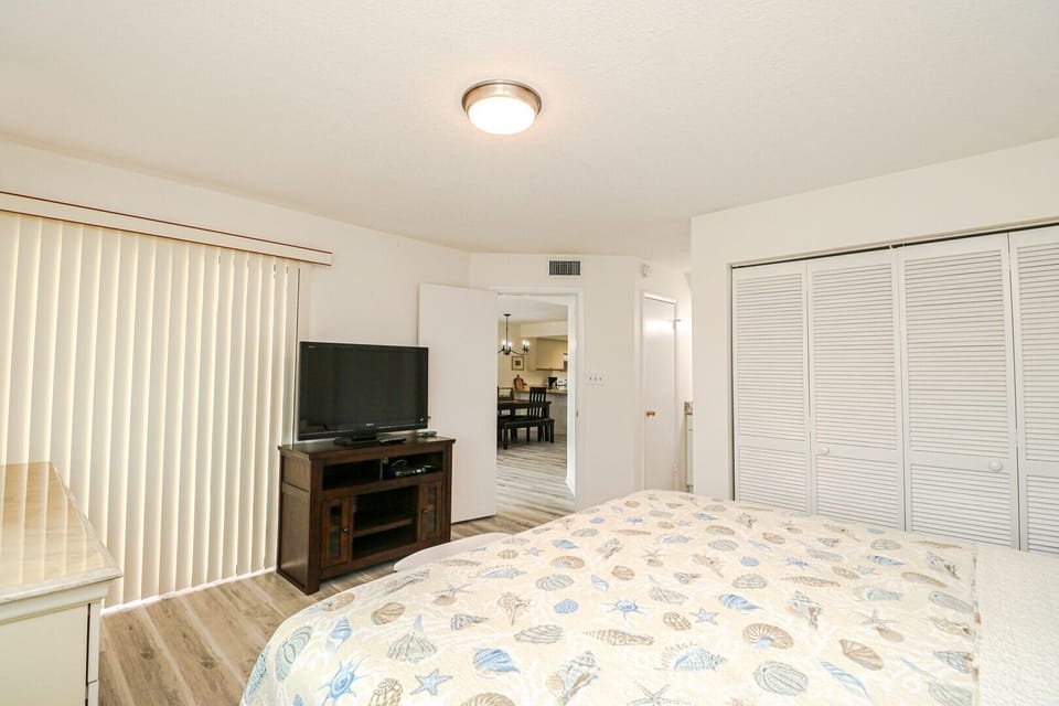 St. Augustine Beach Rentals Master Bedroom