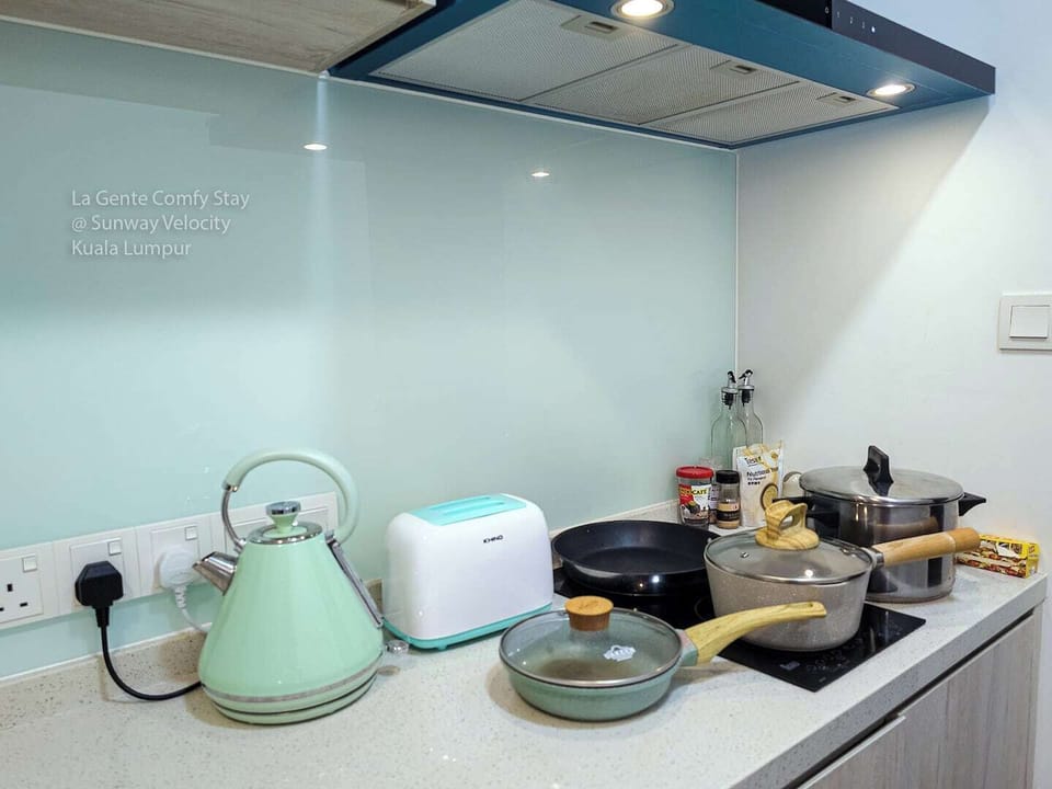 Our kitchen upgraded with more utensils for all your cooking needs, bigger frypan, casserole and a bread toaster~ Enjoy! 

Credit to Marisa and her family for the suggestions through staying with us for months. :)