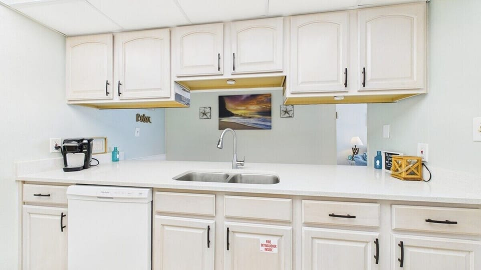 Kitchen equipped with all the cooking essentials