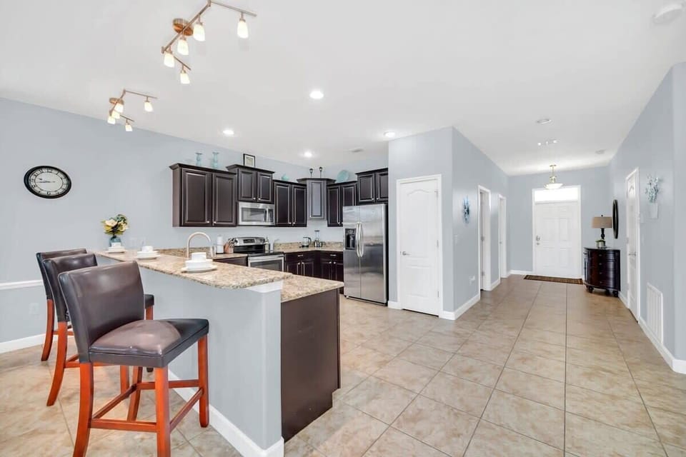 1490 Moon Valley Dr_05.jpg