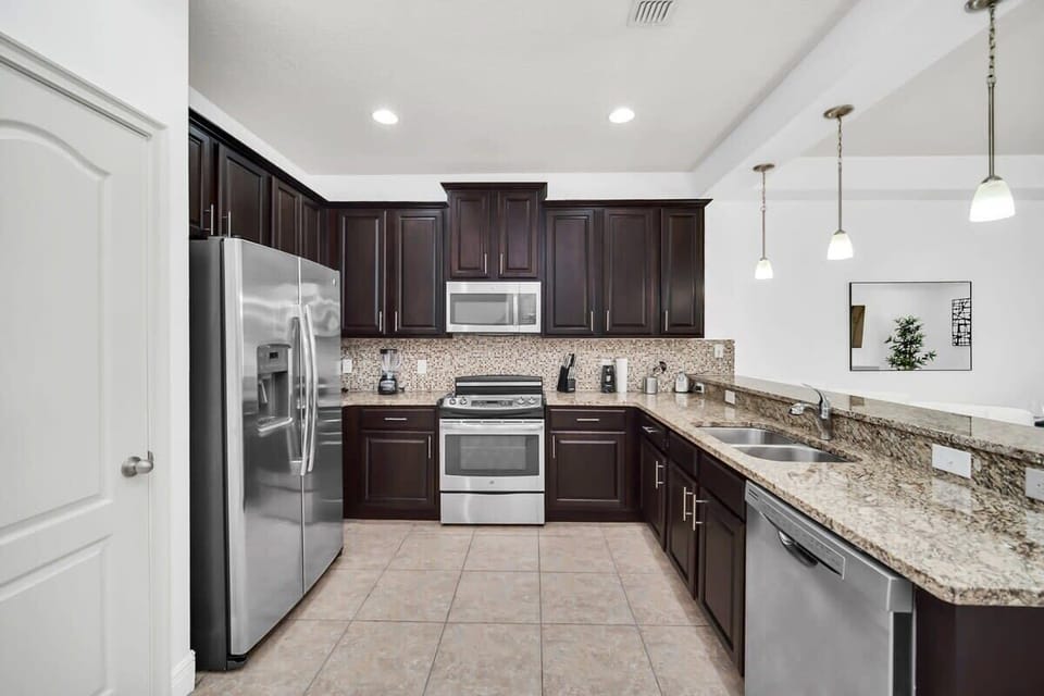 8165RosevilleBlvd_05