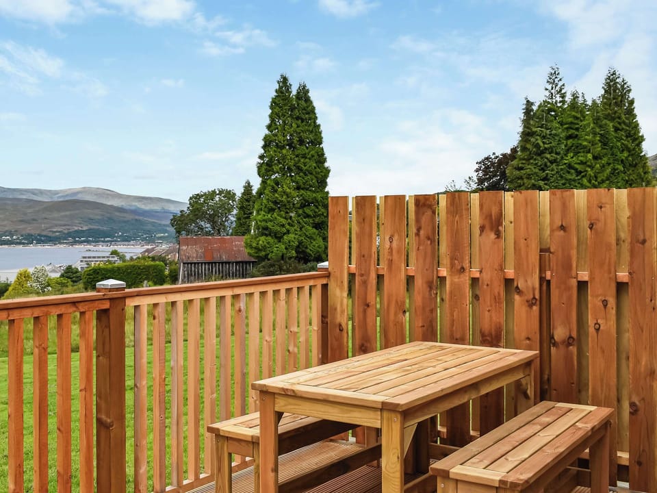 Terrace | Black Grouse - Dalaraban Luxury Pods, Fort William