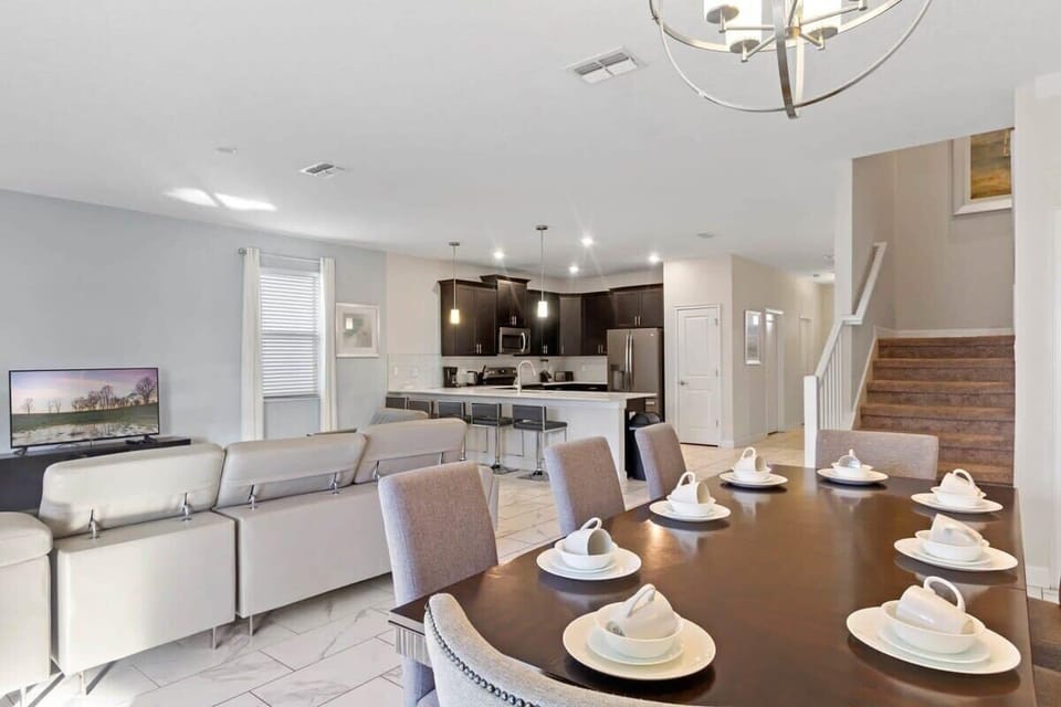 Open Concept Dining Area