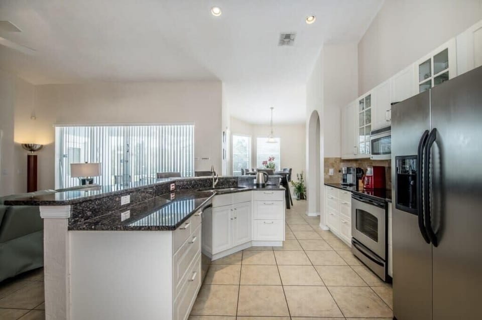 351BirkdaleSt-16
