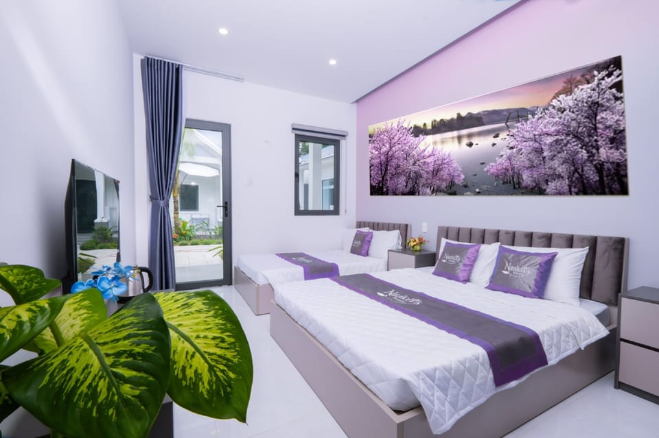 Standard Triple Room | Premium bedding, pillowtop beds, free minibar items, in-room safe