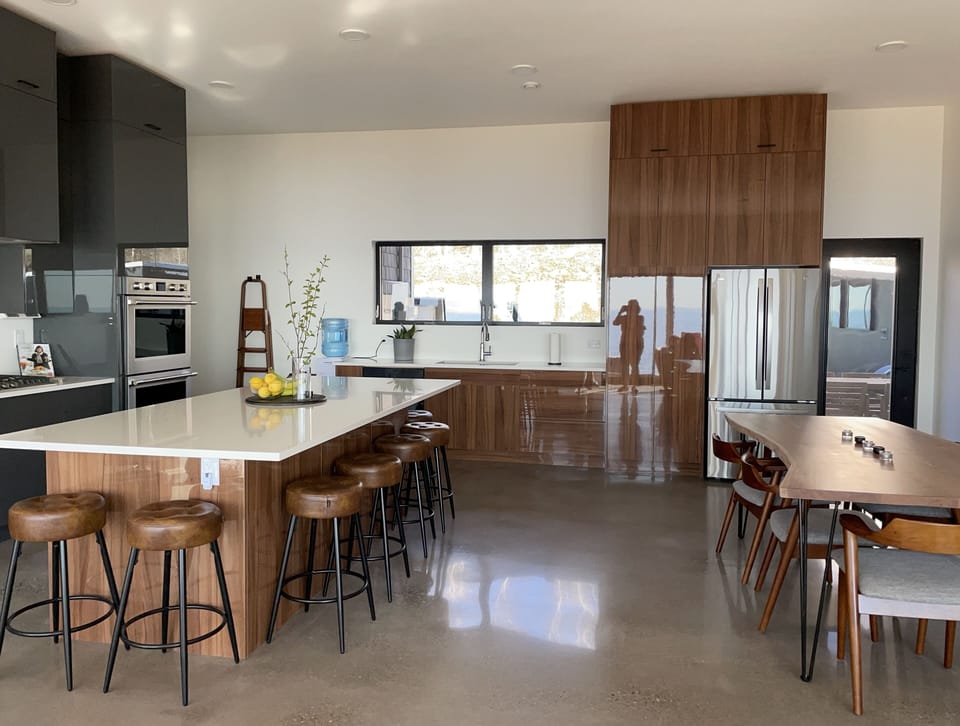 Eating at island or dining table