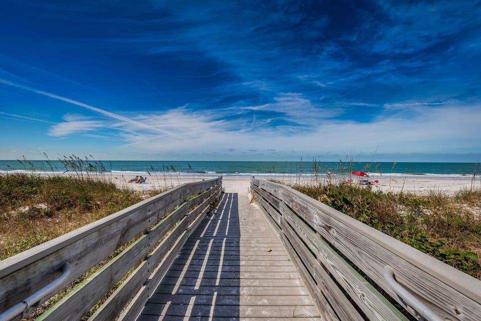 137-web-or-mls-68-Indian20Rocks20Beach2022nd20Ave20Beach