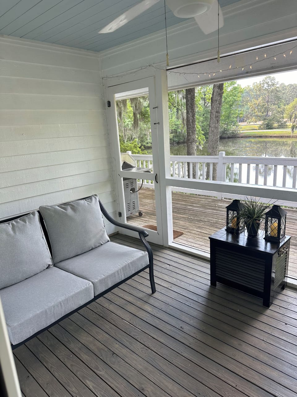 Screened in Back Porch on pond
