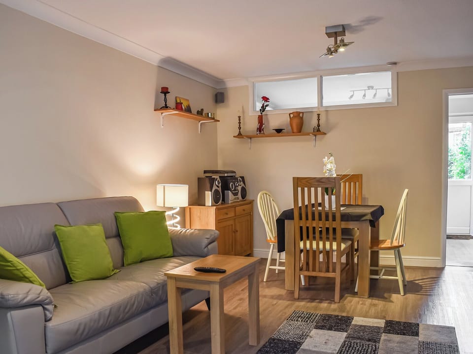 Double bedroom | Fayrewood House, Verwood