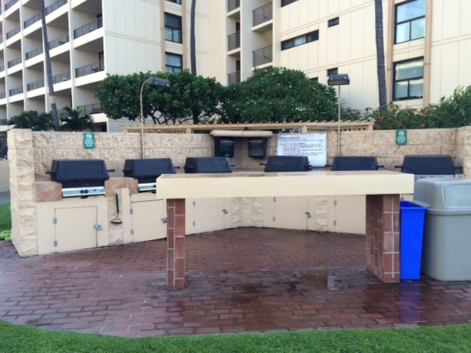 Sugar Beach Resort grilling area