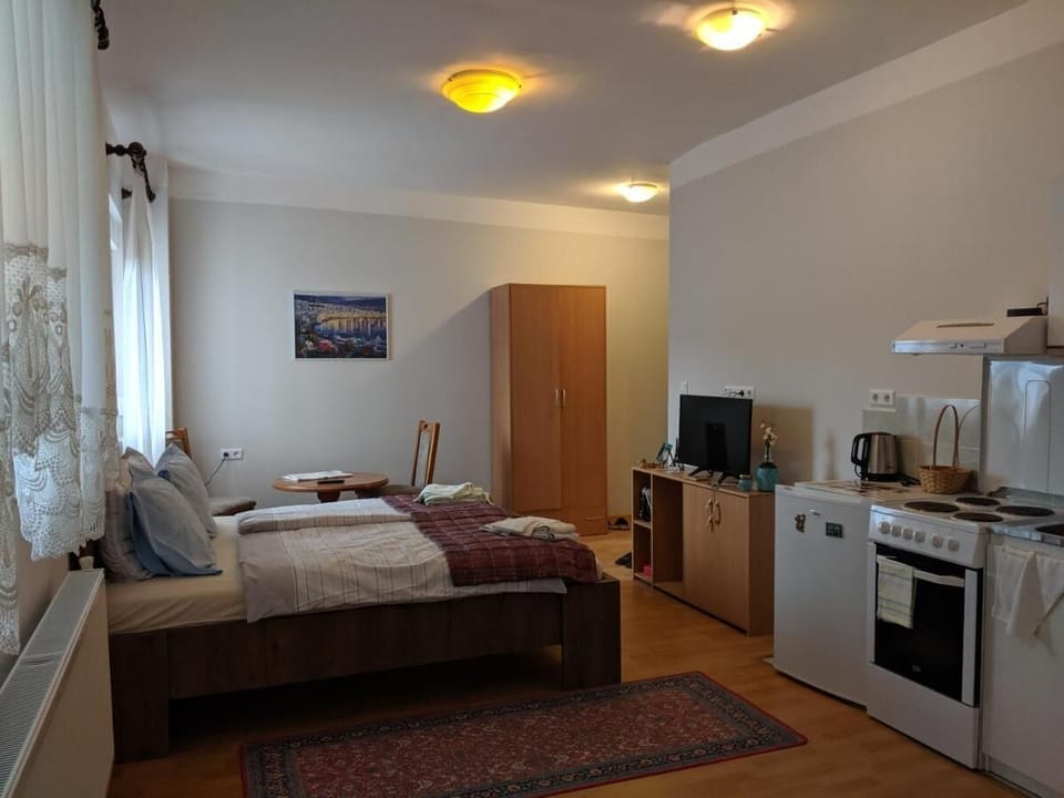 Deluxe Double Room | In-room safe, blackout drapes, soundproofing, free WiFi