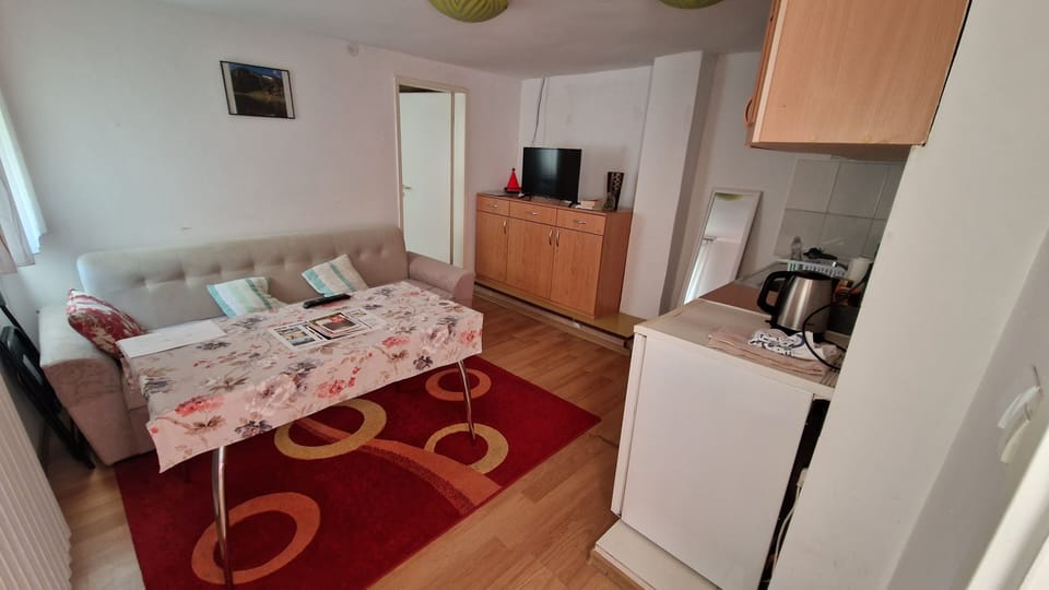 Deluxe Twin Room | Living area
