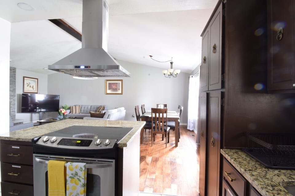 Kitchen/dining