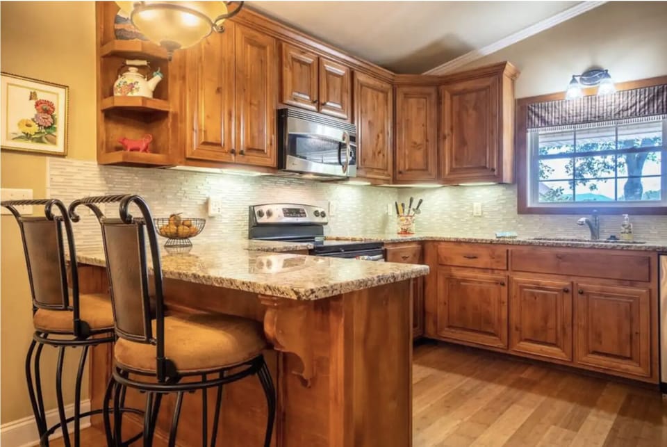 Kitchen with everything you need for a nice meal (Thanksgiving, Christmas)