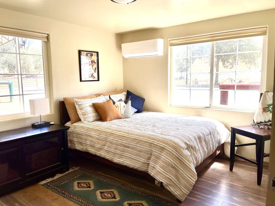 Cozy bedroom with views. Very comfortable queen size bed 