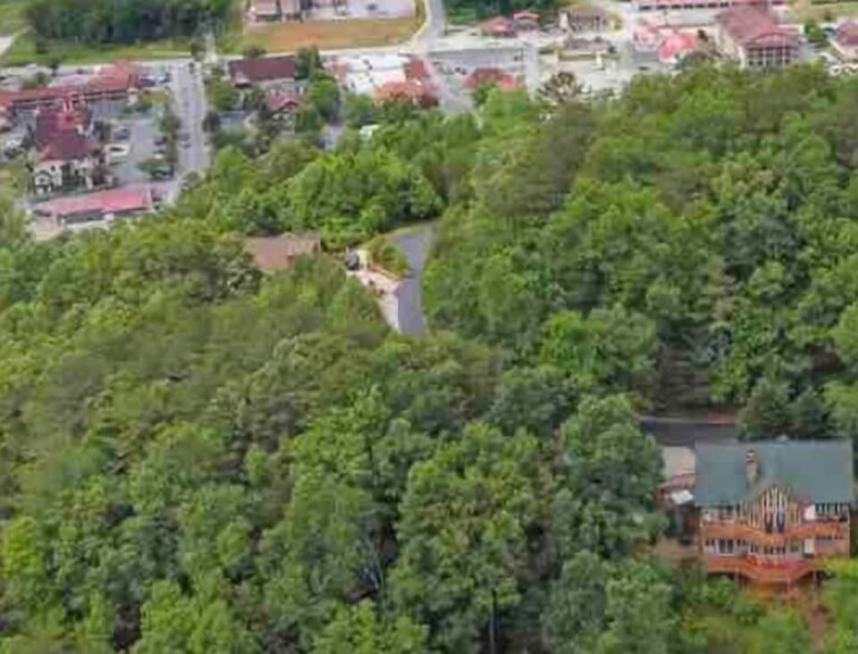 Exclusive Mountain Retreat—Private Yet Close to Downtown Helen!