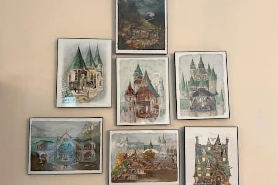 Enjoy all the details in this original artwork feautring the 4 houses, Hagrid's Hut, Dumbledoor's office and The Three Broomsticks!