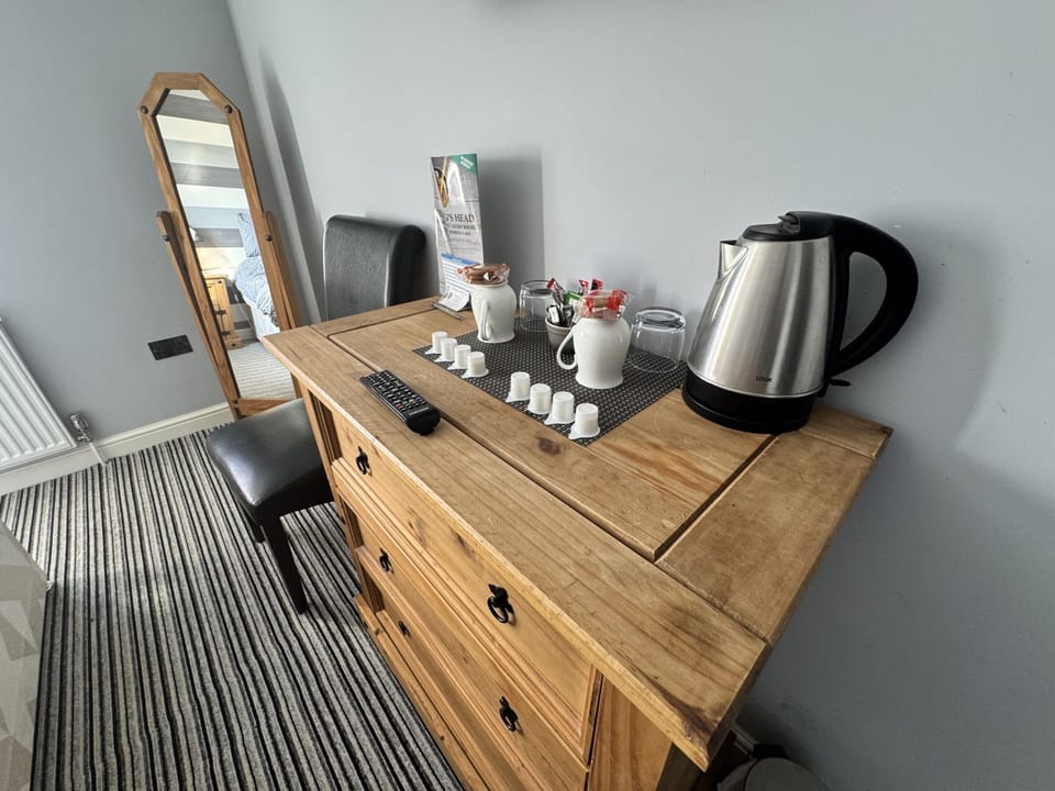 Superior Twin Room, Ensuite (King Harold )