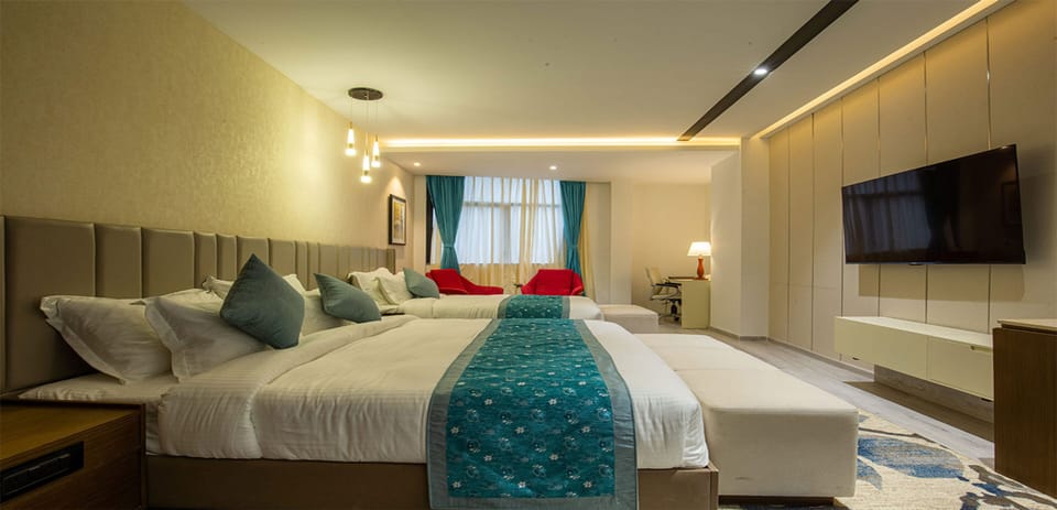 Executive Suite | Free WiFi, bed sheets