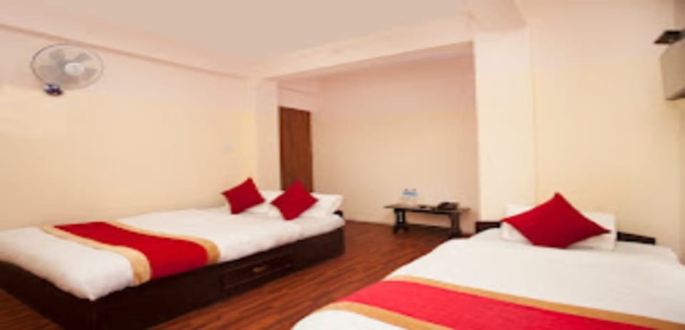 Deluxe Twin Room | Free WiFi, bed sheets