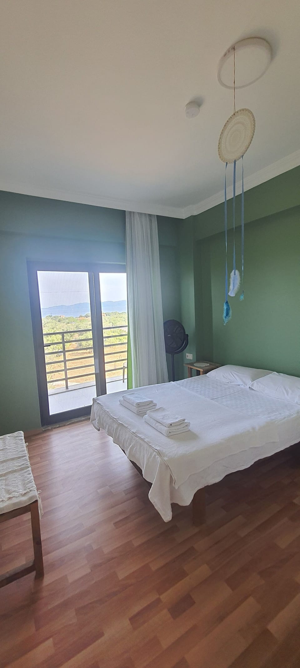 Basic Room | Blackout drapes, WiFi (free), bed sheets