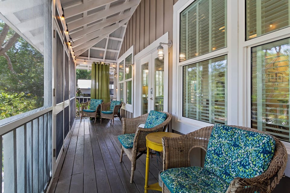 23-Goodnight-Moon-Front-Porch
