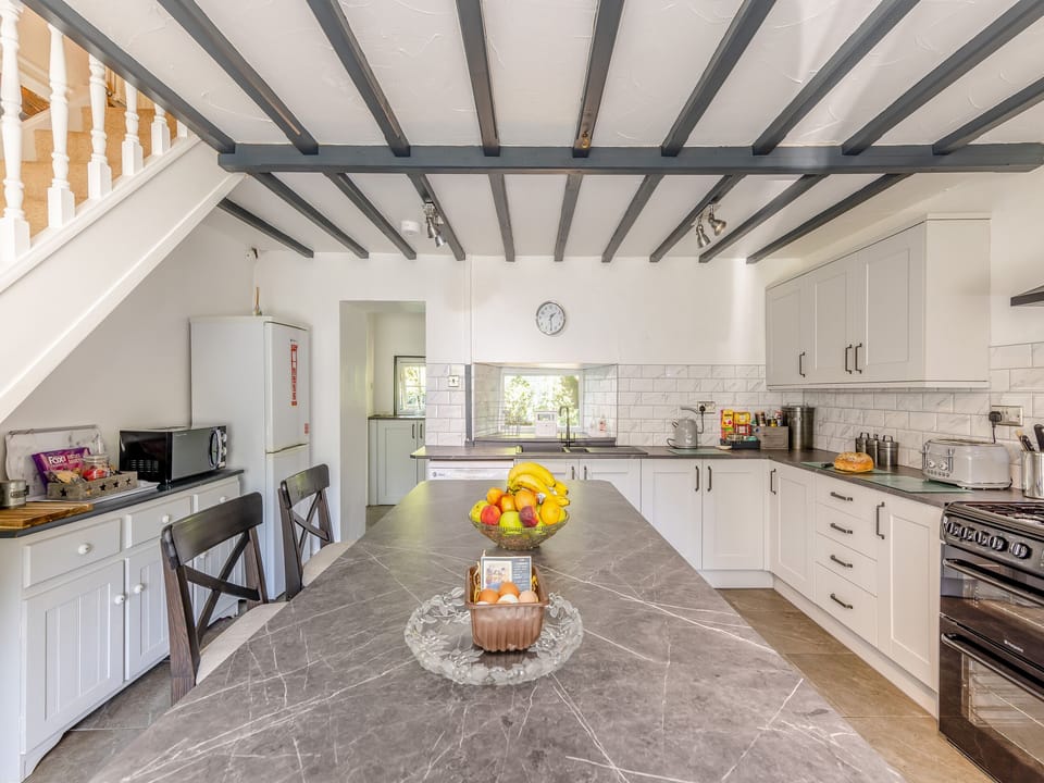 Kitchen | The Farmhouse - Pen y Bryn Farm and Holiday Cottages, Betws Yn Rhos