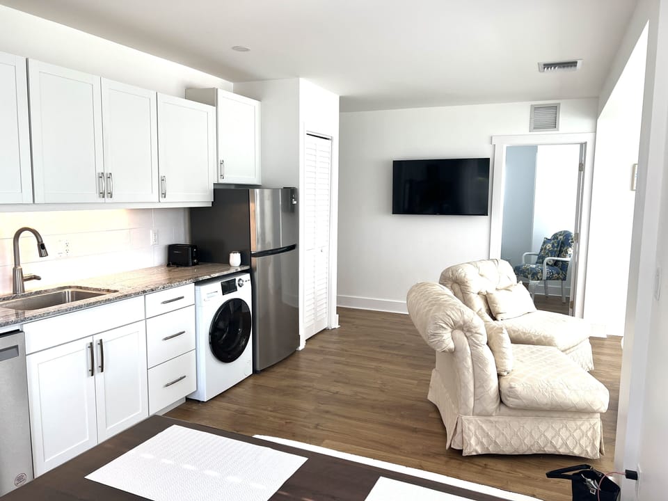 Kitchen area with washer dryer , dishwasher all fully equipped 