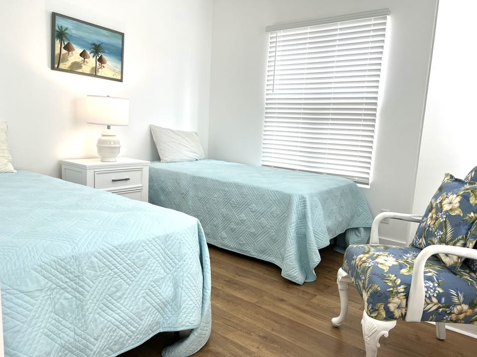 Bedroom 2 with twin beds , Pillow top mattresses 