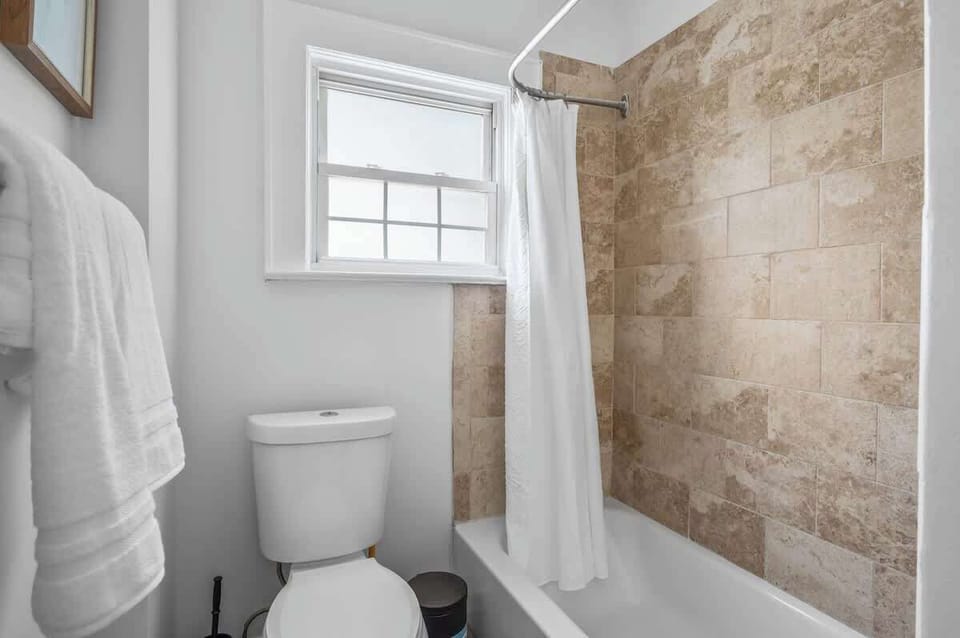 Full bathroom