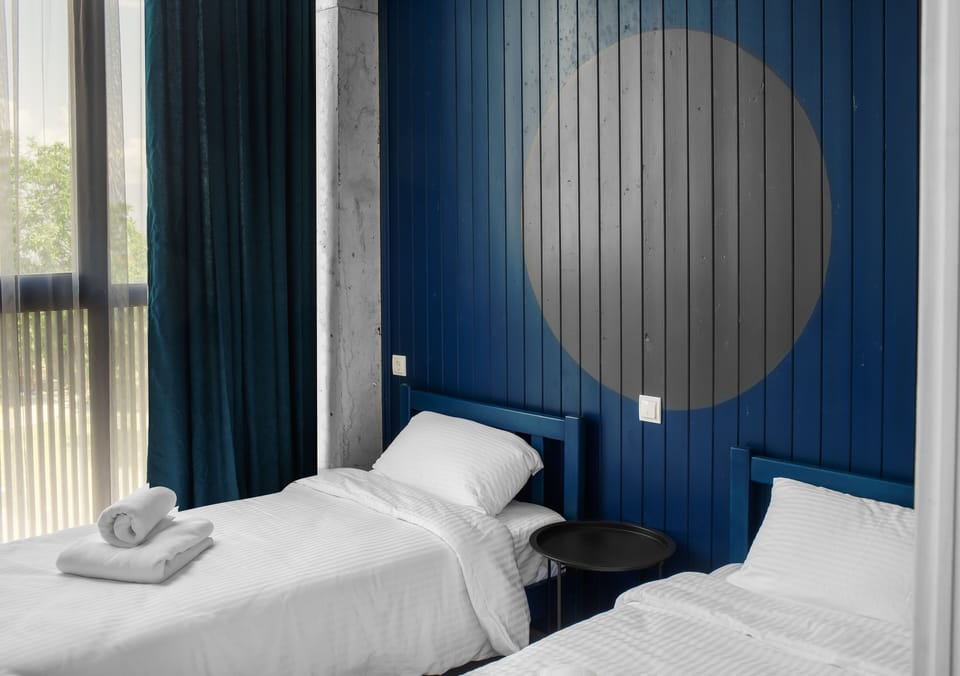 Basic Double Room, 2 Twin Beds | Free WiFi