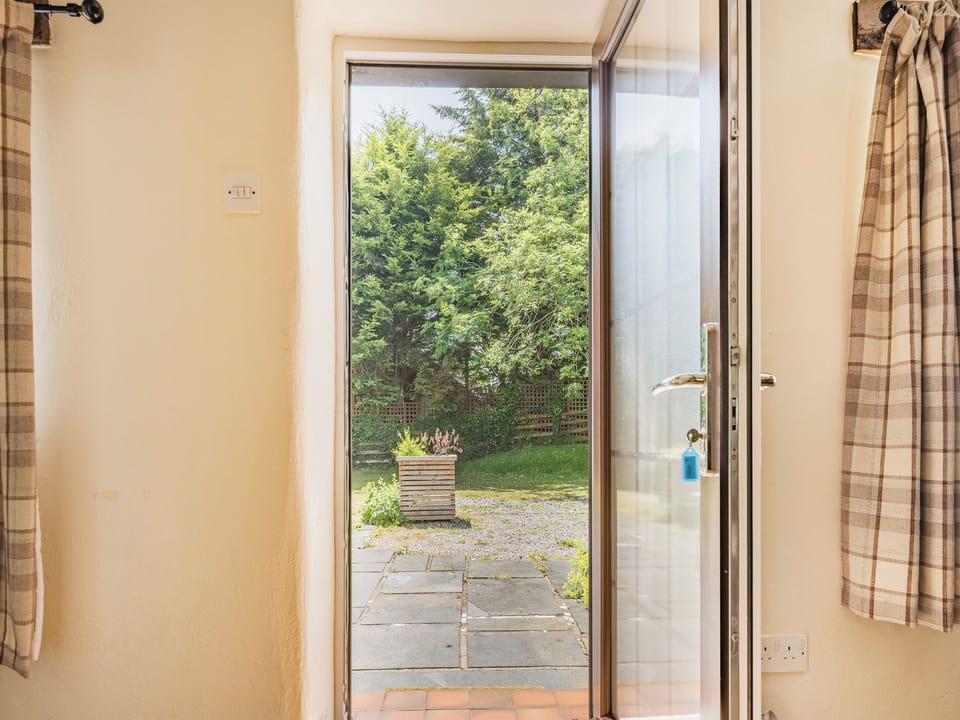 Hallway | Bluebell Cottage - Pen y Bryn Farm and Holiday Cottages, Betws Yn Rhos