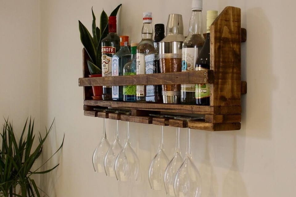 Lot's of nice features which make the house feel social and homely. 