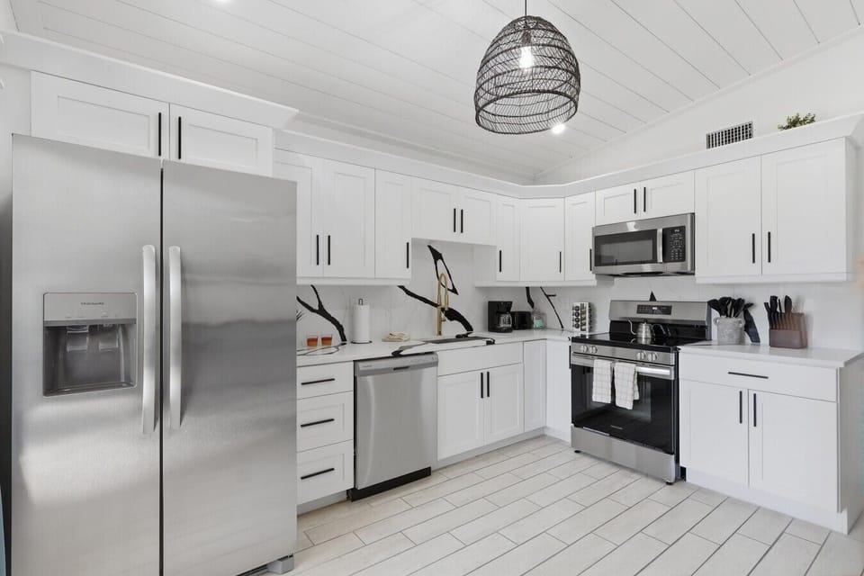 full stocked, spacious kitchen
