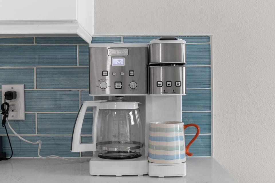 Coffee Maker (includes Single Serve)