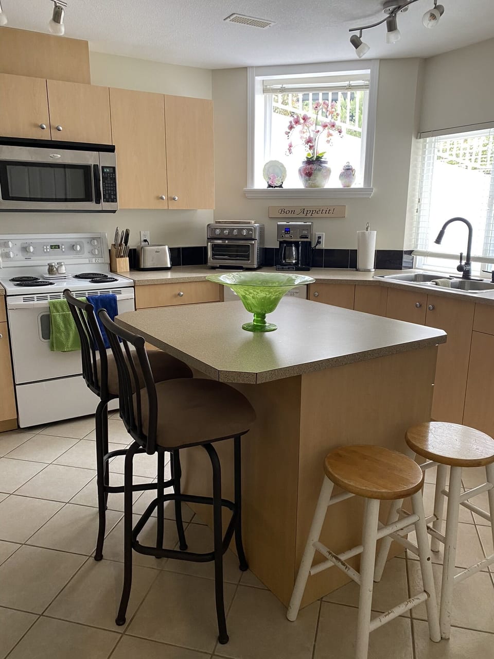 Bright Kitchen with island