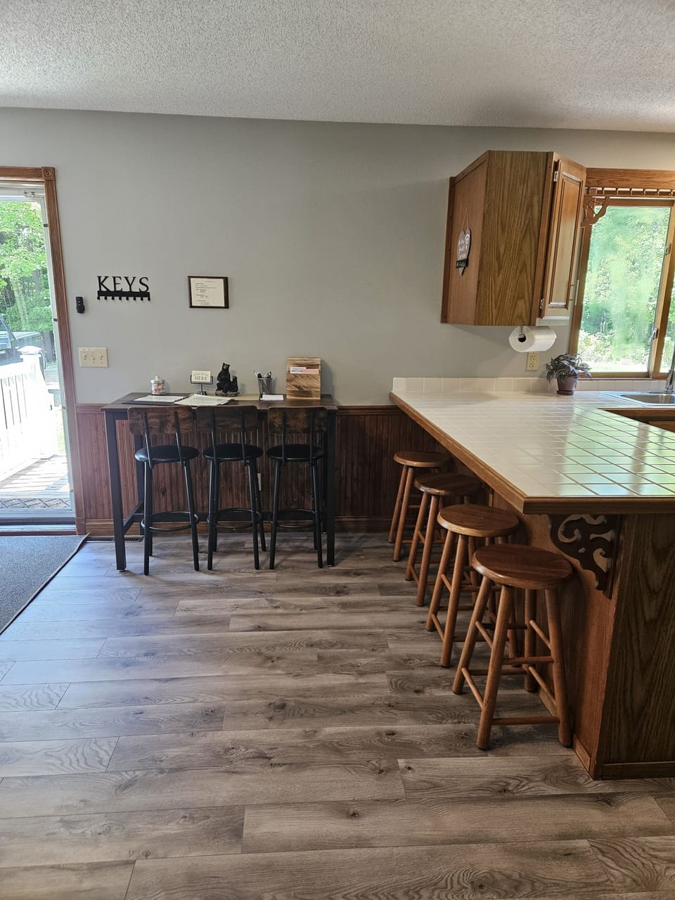 Counter seating
