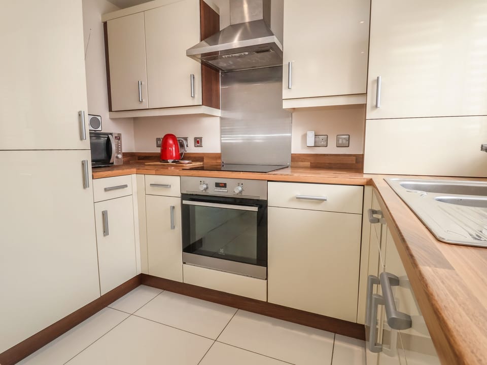 Fridge, dishwasher, electric kettle, toaster