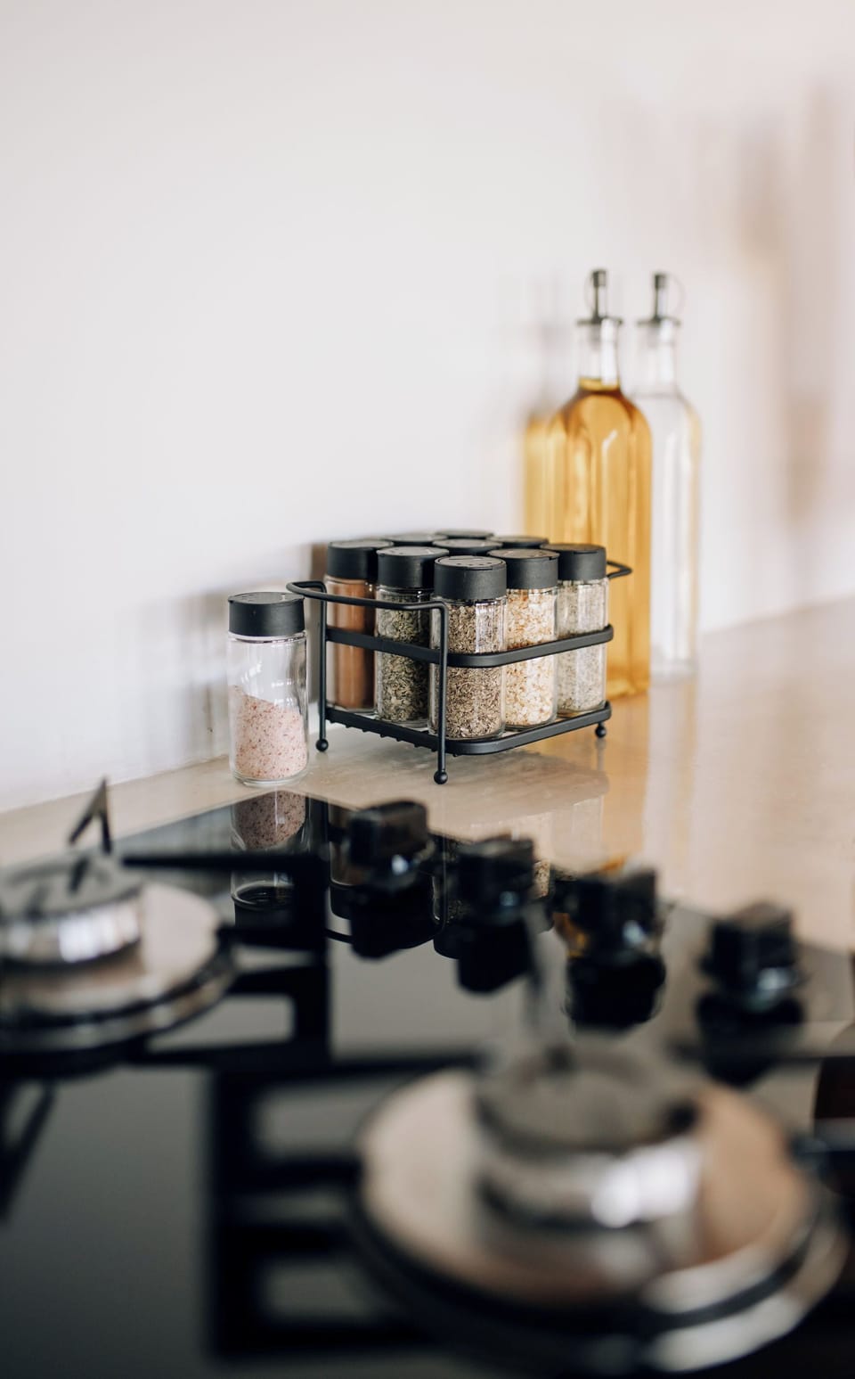 Deluxe Chalet | Private kitchen | Mini-fridge, oven, stovetop, electric kettle