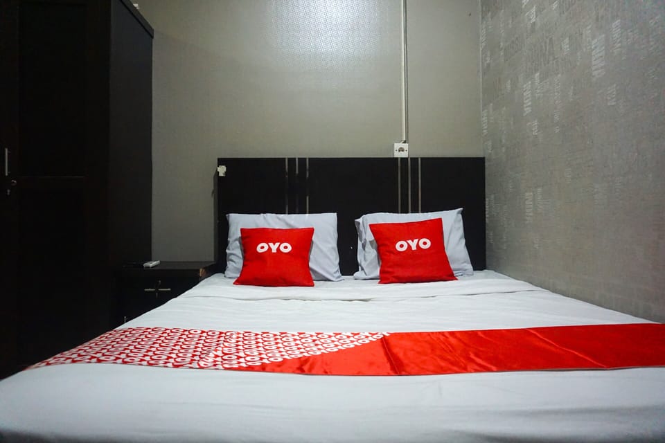 Deluxe Suite | Desk, laptop workspace, free WiFi, bed sheets