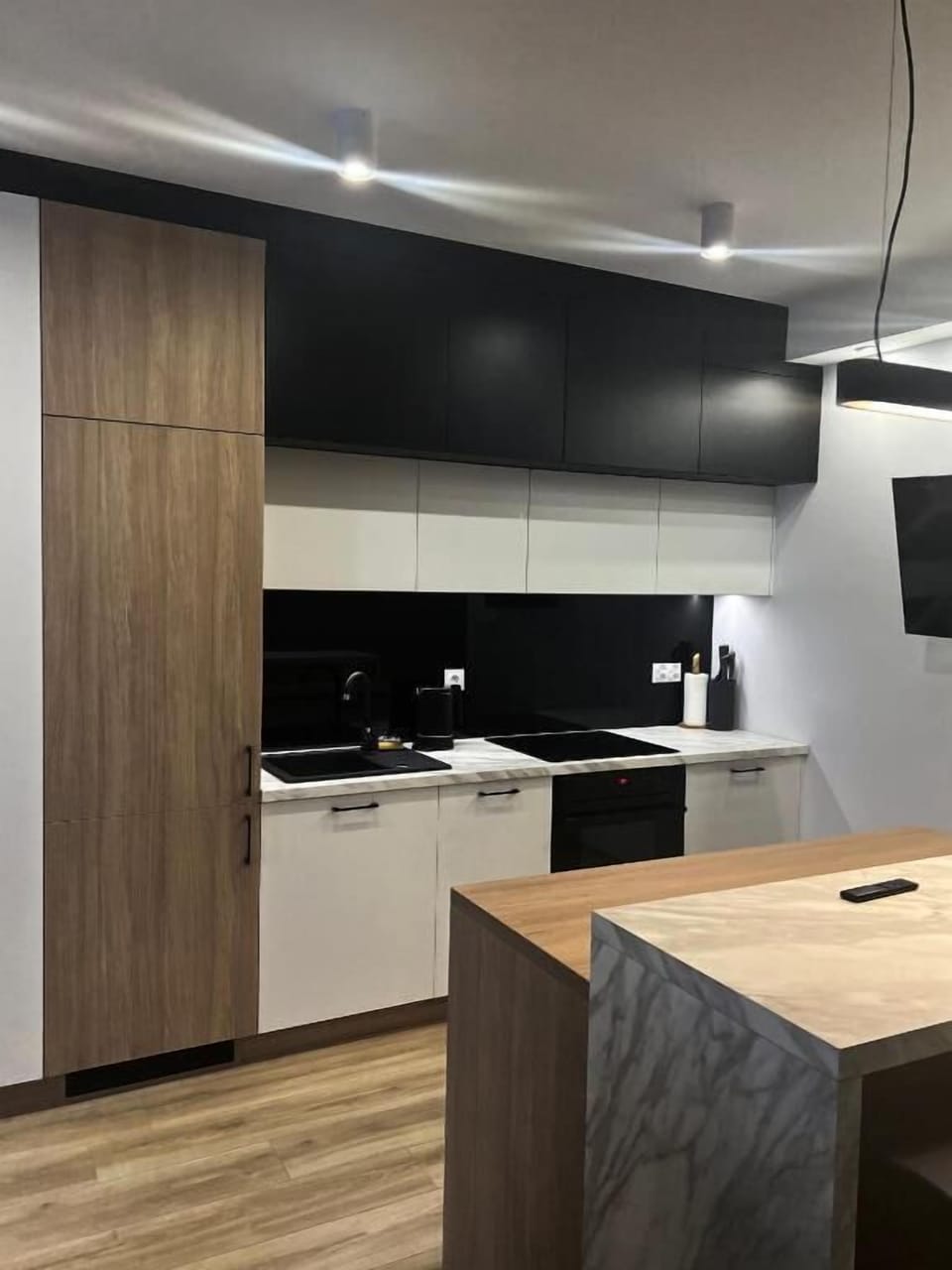 Apartment | Private kitchenette | Fridge, oven, stovetop, electric kettle